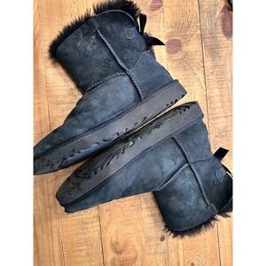 UGG Mini Bailey Bow II Black Boots black size 7 Damaged